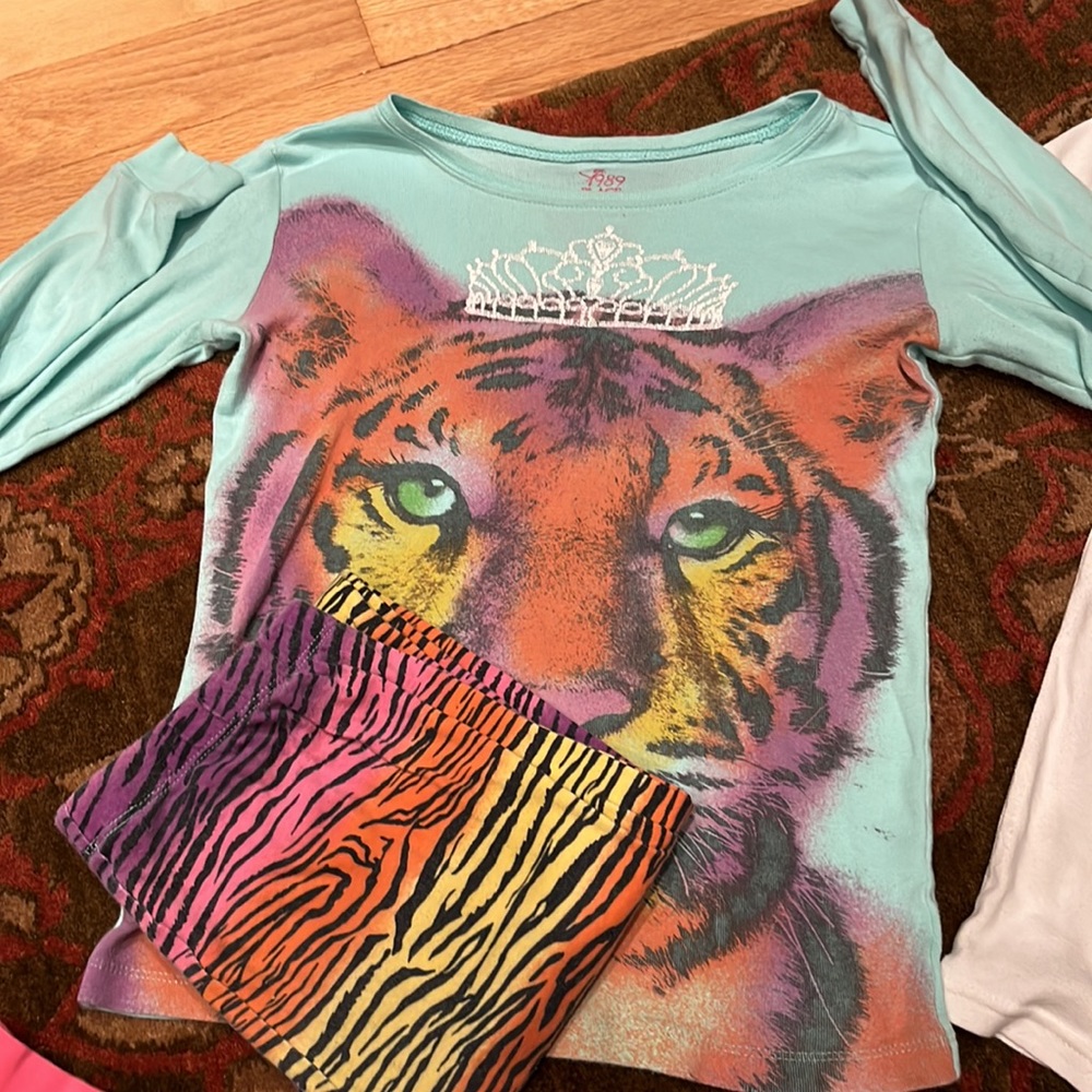 Set of 4 pajamas!! Girls size 12 - Picture 6 of 10